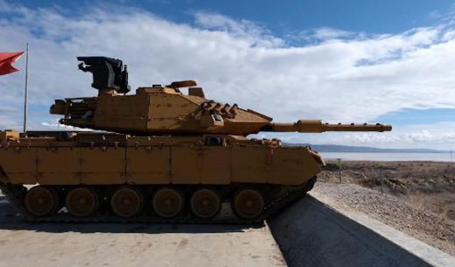 Modernize edilen ilk M60T tankları teslim edildi