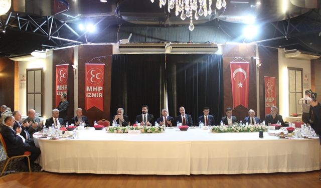 MHP İzmir Teşkilatı, iftarda bir araya geldi