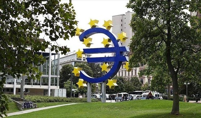 Euro Bölgesi’nde enflasyon şubatta yüzde 2,6’ya geriledi