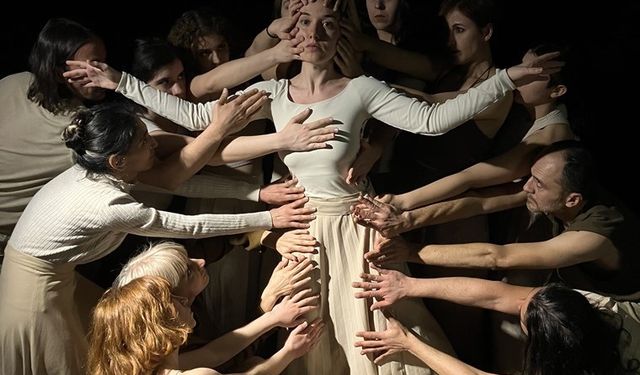 PAL Dans Topluluğu'nun ilk sahne işi 'Ben Hariç' 4 Nisan'da İzmir Sanat'ta