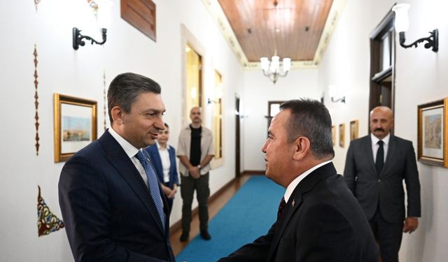 Başkan Böcek'in ilk protokol ziyareti Vali Şahin'e