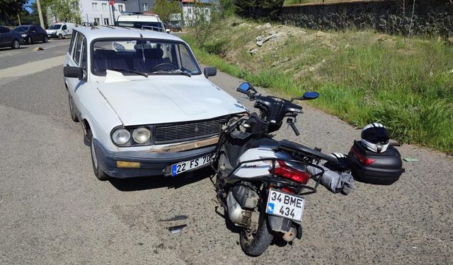 Edirne’de otomobille motosiklet çarpıştı; 3 yaralı