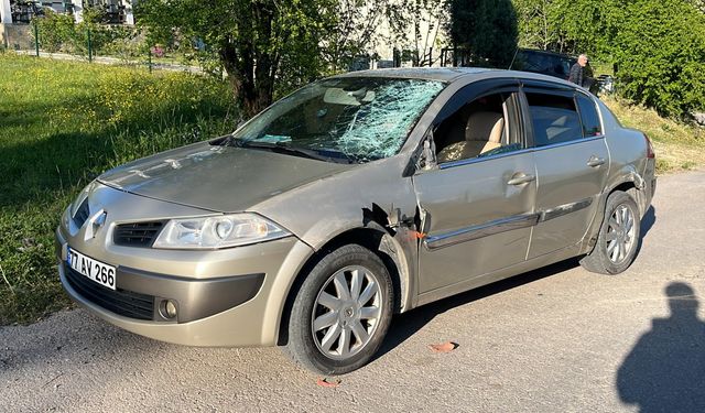 Kartepe'de otomobil ile ATV çarpıştı: 2 yaralı