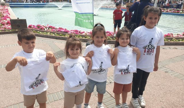 Atatürk'ün çocuklarına Altay taraftarından hediye
