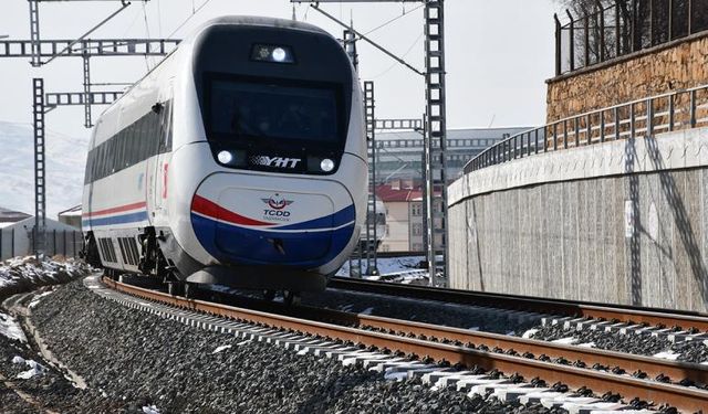 İzmir - Ankara hızlı treni ne zaman açılacak? 3 buçuk saate düşecek yolculuk için heyecanlandıran açıklama