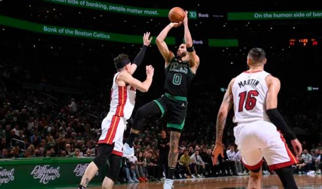 Celtics ve Mavericks NBA yarı finaline yükseldi!