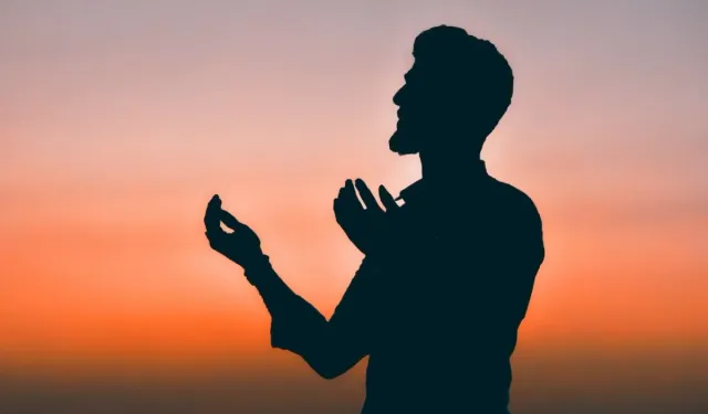 Dua ve zikir sesli mi, yoksa sessiz mi yapılmalıdır?