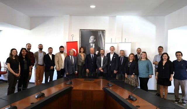 Ekonomi Üniversitesi 9 İzmir takımına bilimsel desteğe başladı