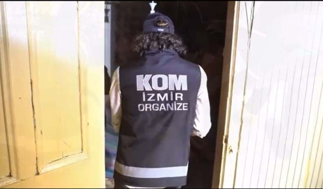 İzmir'de 'antika' silah kaçakçılığı operasyonu