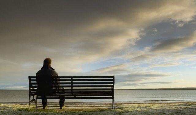 Yalnızlık Salgını: Araştırmalar En Yalnız Yaş Grubunu Gösteriyor