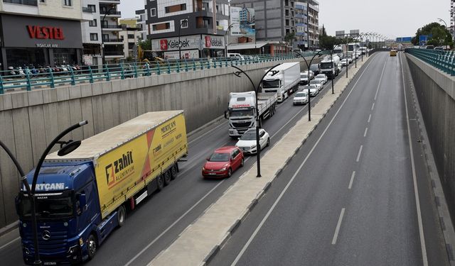 Bayram öncesi trafik yoğunluğu