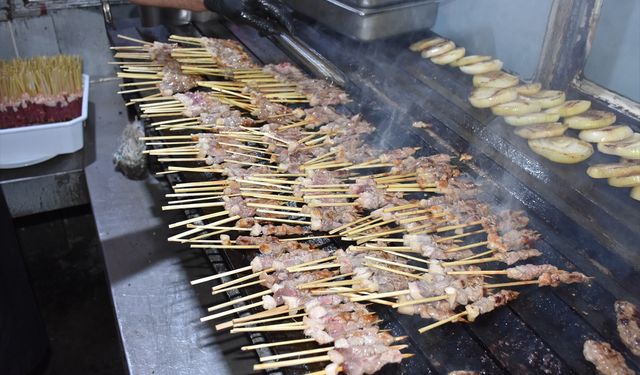 Çöp şiş restoranlarında denetim yapıldı