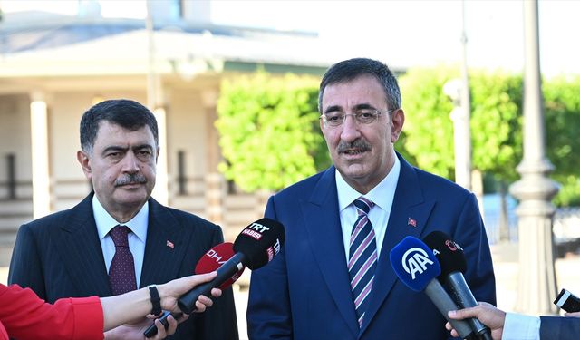 Cumhurbaşkanı Yardımcısı Yılmaz: Bayramın birliğimizi, kardeşliğimizi daha pekiştirmesini temenni ediyoruz