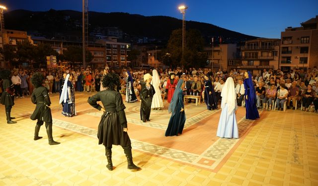 İzmir'de "Gürcü Kültür Gecesi" düzenlendi