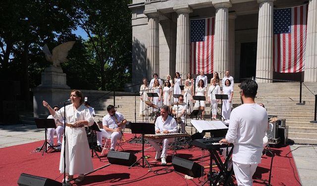 New York Atatürk Korosu Harlem'de konser verdi