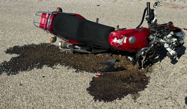 Ödemiş'te traktörle çarpışan motosikletin sürücüsü hayatını kaybetti