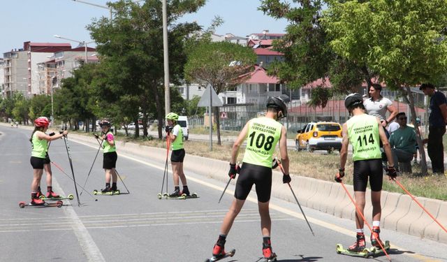 Bitlis, Tekerlekli Kayak Türkiye Şampiyonası'na ev sahipliği yaptı