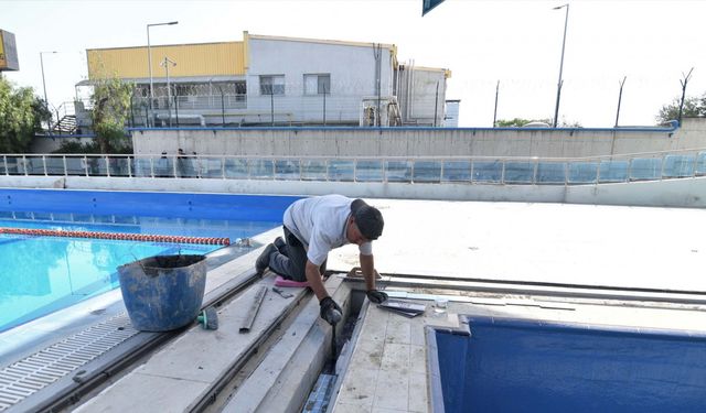 Bornova'da açık havuz yaza hazır