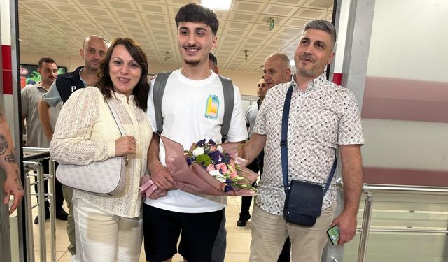 Yeni transfer Cihan Çanak, Trabzon’a geldi