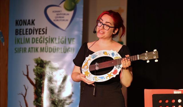 Minik çevreciler geri dönüşüm müzik aletlerinin hikayesini dinledi