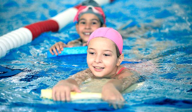 Bornova’da yaz spor okulu kayıtları başlıyor