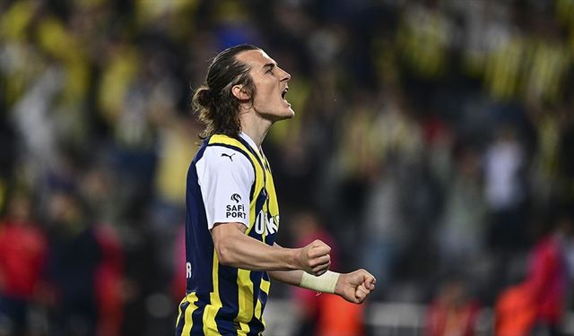 Fenerbahçe, Çağlar Söyüncü ile 3+1 yıllık sözleşme imzaladı