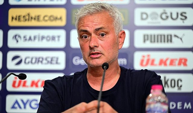 Fenerbahçe Teknik Direktörü Mourinho: Taraftarın yaratacağı atmosferi merak ediyorum