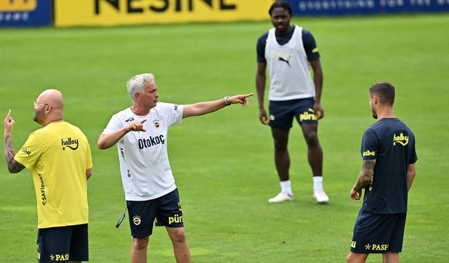 Fenerbahçe'de ortak hedef Şampiyonlar Ligi gruplarına kalmak