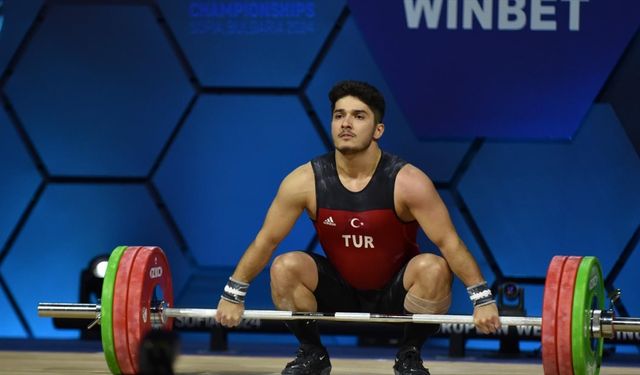 Paris 2024'te Türkiye'nin halterdeki madalya umudu: Muhammed Furkan Özbek