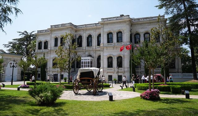 Restorasyonu tamamlanan Yıldız Sarayı'na ziyaretler başladı