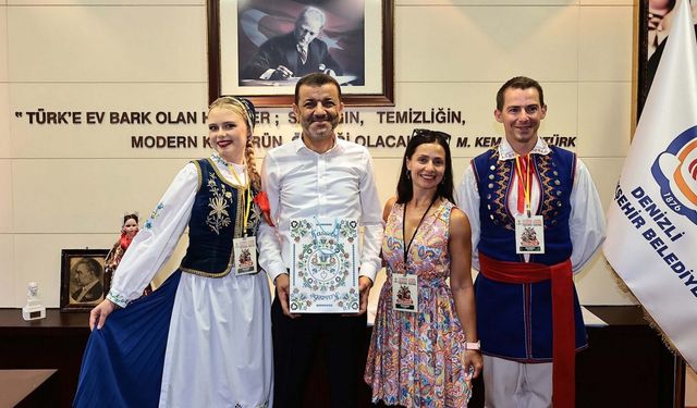 Denizli'de 18'inci Uluslararası Halk Dansları Festivali coşkusu başladı
