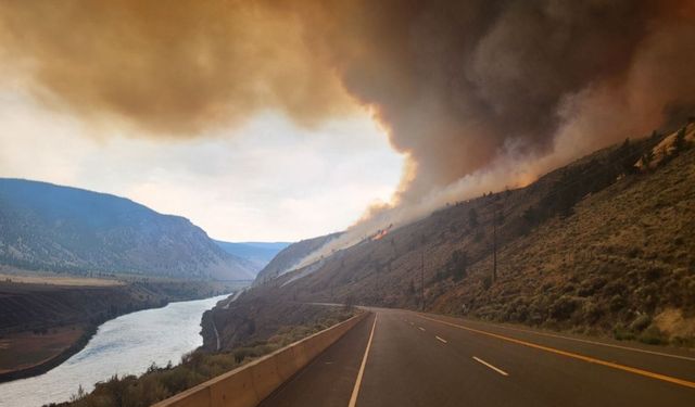 Kanada’da iki bölgede orman yangını