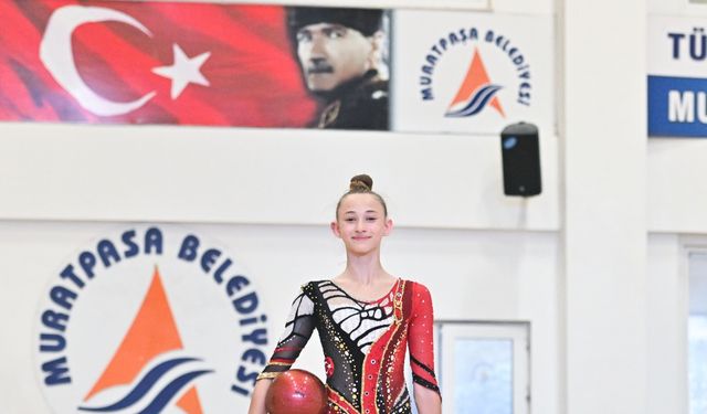 Muratpaşa, sporcusunu milli takıma uğurluyor