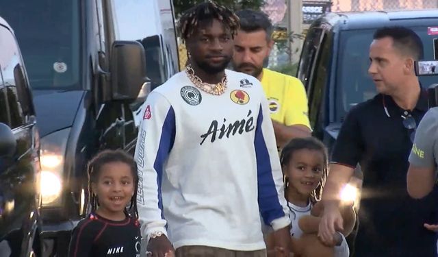 Saint-Maximin, Fenerbahçe için İstanbul’a geldi