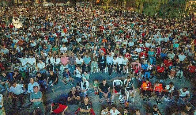 Türkiye-Hollanda maçı Ümraniye’de dev ekranda izlenecek