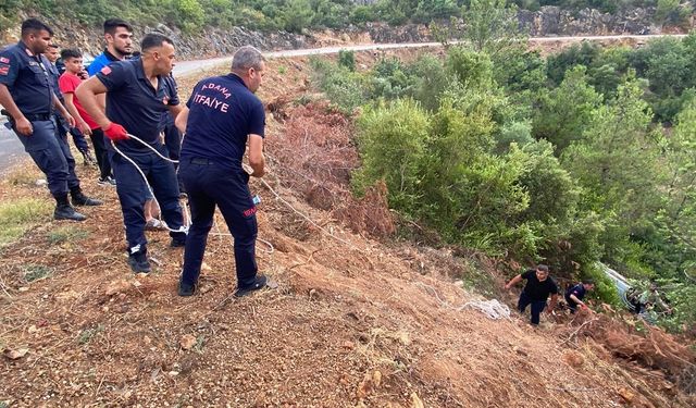 Yoldan çıkan otomobil devrildi: 7 yaralı