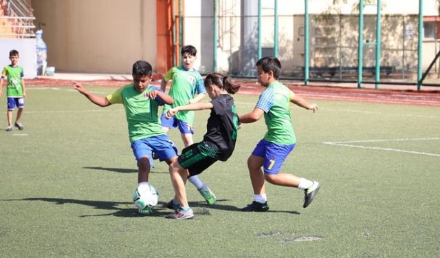 İzmit'te Pişmaniye Cup'ta mücadele ettiler