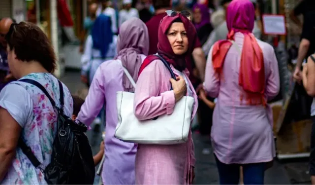 Yargı Paketi TBMM'de! Evlenen Kadının Soyadına Düzenleme Getiriliyor!