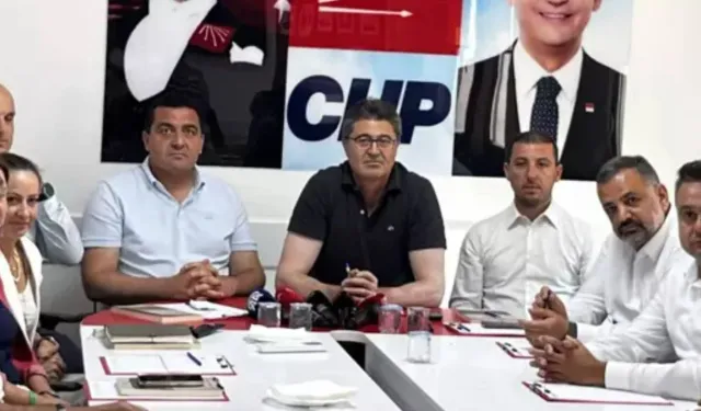 CHP'li Aytekin'den Eleştiri: "Yabancılar Tatil Yapıyor, Bizimkiler Onların Bulaşıklarını Yıkıyor"