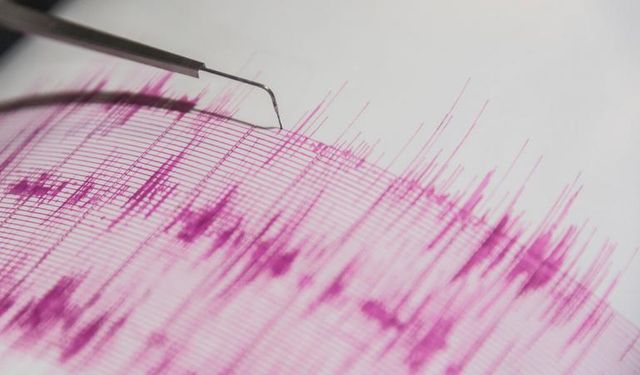 4.2 büyüklüğünde deprem