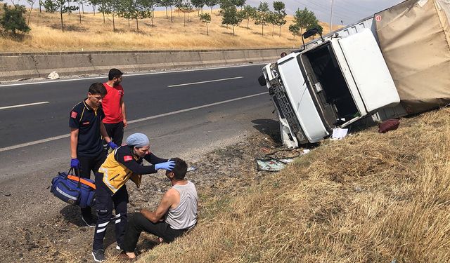 Emniyet Kemeri Hayatını Kurtardı: Çorlu'da Kamyonet Devrildi