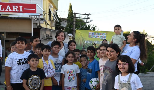 Başkan Kınay çocuklara tiyatro sözünü tuttu