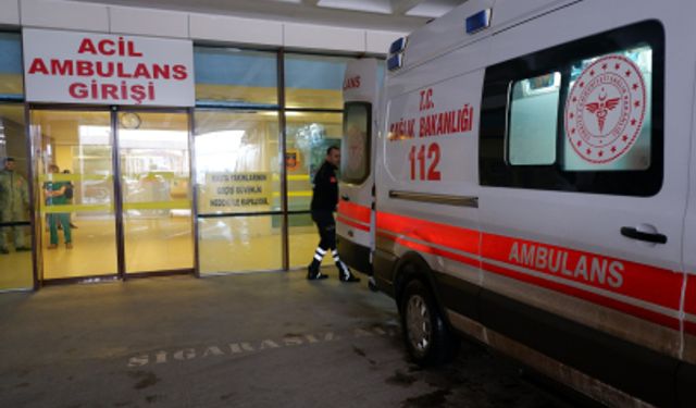 İzmir'de 40 işçi gıda zehirlenmesi şüphesiyle hastaneye kaldırıldı