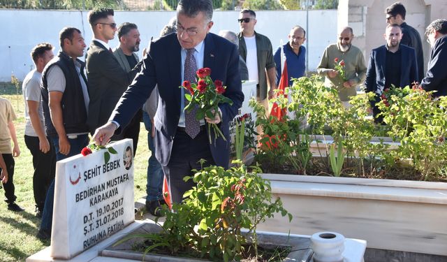 Şehit Bedirhan bebek ve annesi, kabirleri başında anıldı