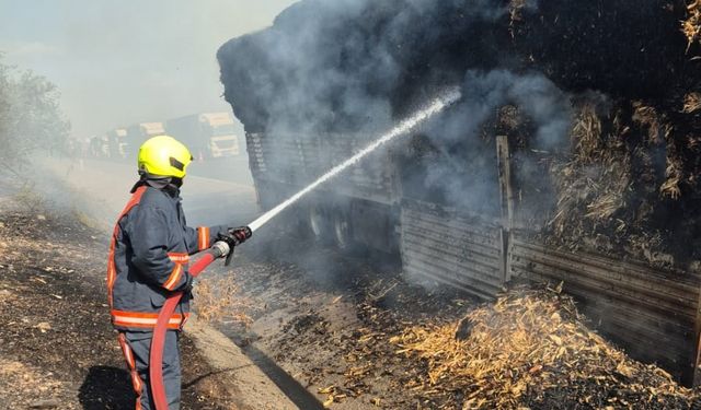 Tarsus'ta TIR yangını