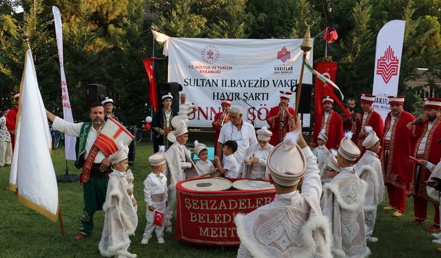 İzmir'de toplu sünnet töreni düzenlendi