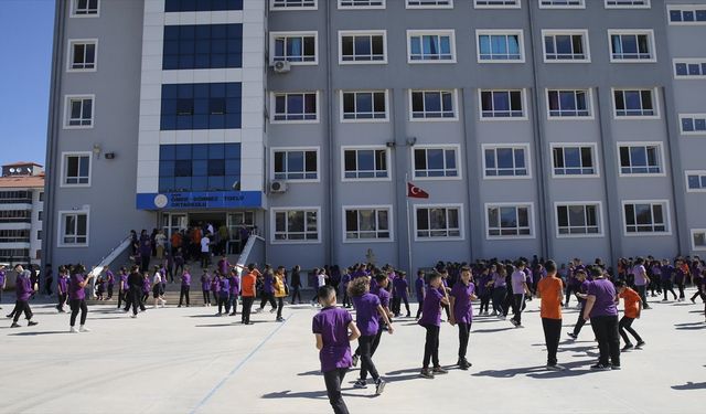 MEB, tüm okul yöneticilerini şiddetin önlenmesine yönelik hizmet içi eğitime tabi tutacak