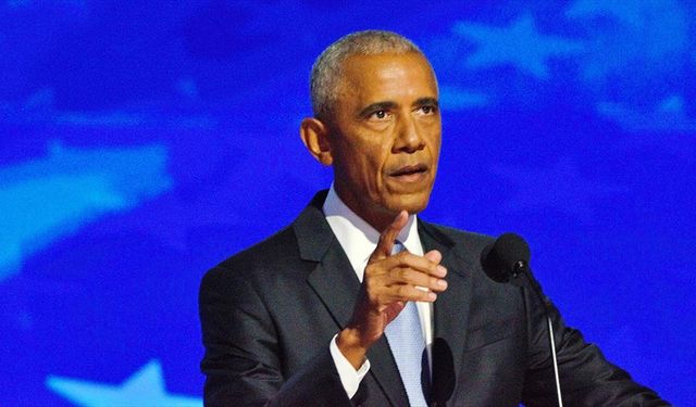 Obama, Harris'i "ABD için yeni sayfa", Trump'ı da "tehlikeli" şeklinde niteledi