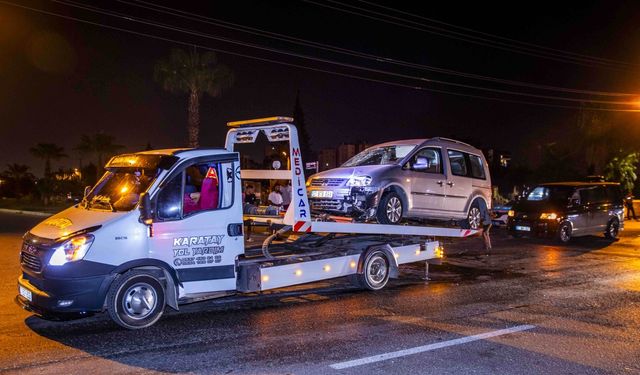 Ehliyetsiz sürücü otomobili hurdaya çıkardı