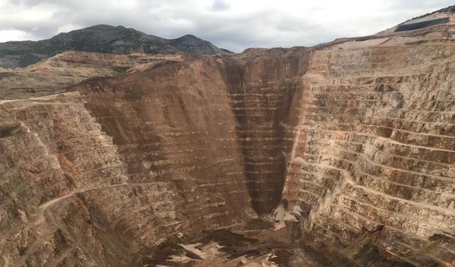 Erzincan’da 9 kişinin yaşamını yitirdiği altın madeninde 187 işçi işten çıkarıldı